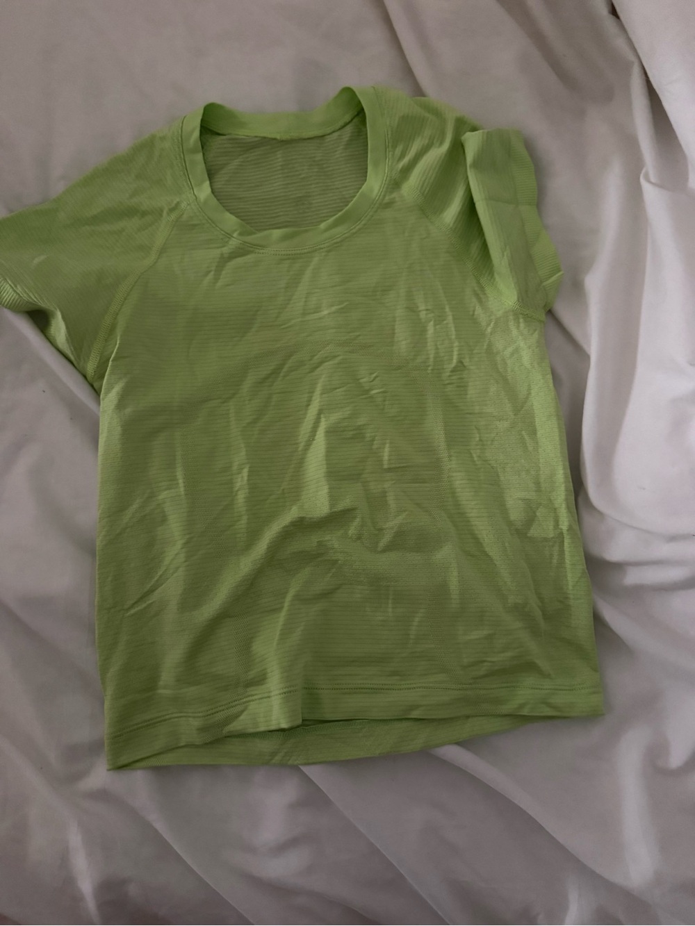 Lululemon Women's Lightweight Short Sleeve Top in Lime Green